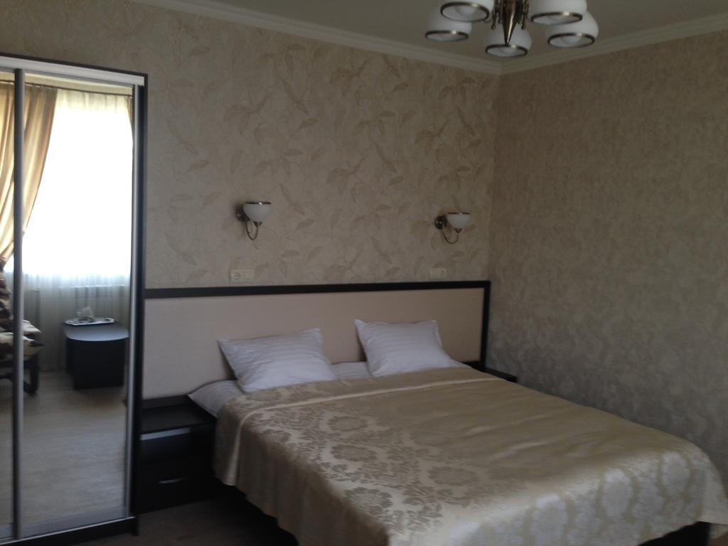 Royal Hotel Kharkov Luaran gambar